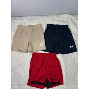 Boys basketball shorts, size 3T new